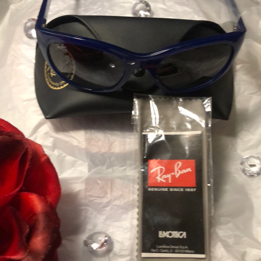 NEW 🔥Women ray ban sunglasses!